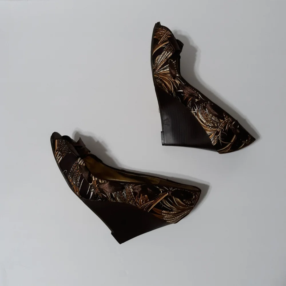 DOLLHOUSE wedge Size 6.5